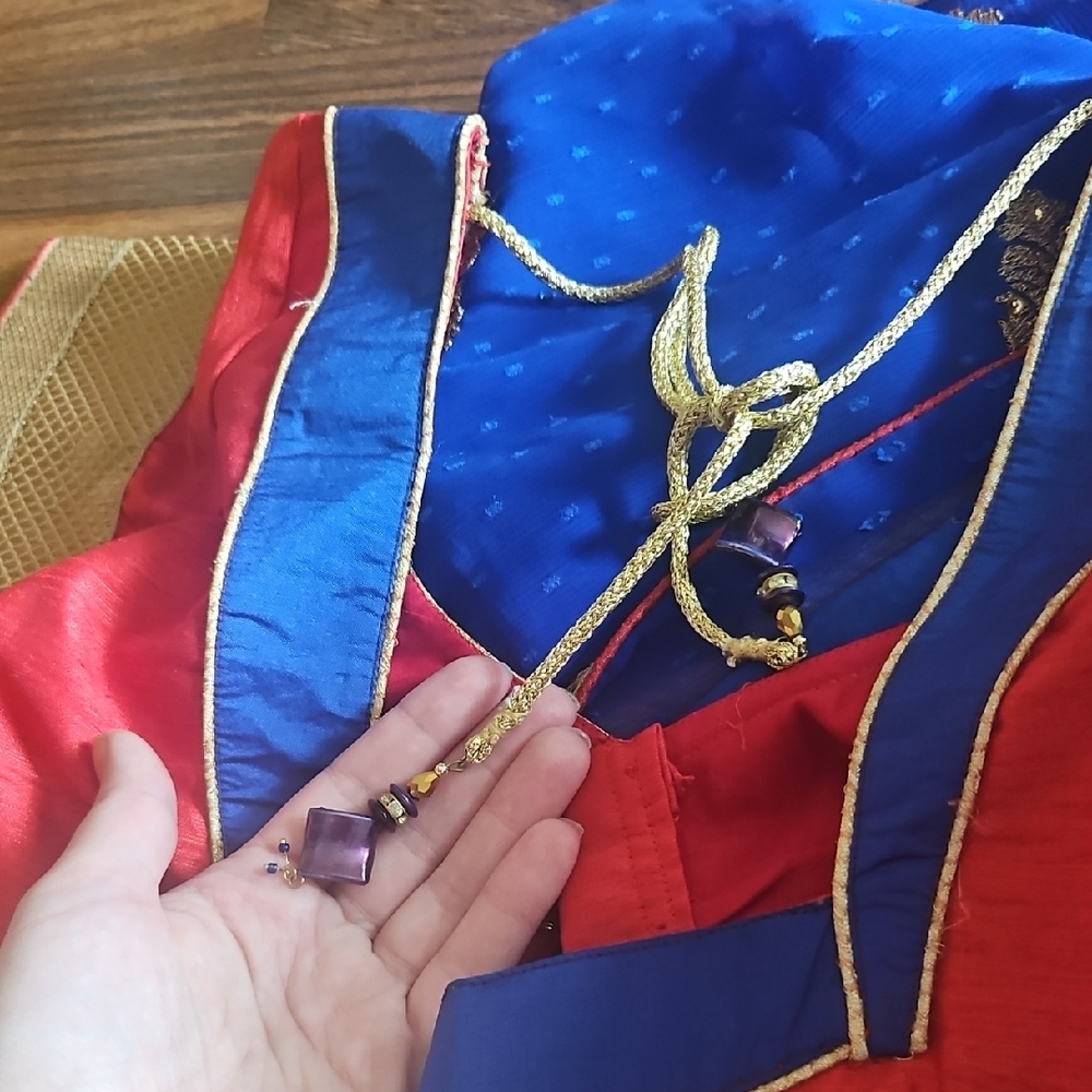 Red and Blue Traditional Saree with Gold Accents - Picture 4 of 4
